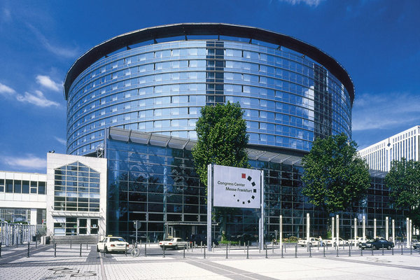 Frankfurt là trung tâm thương mại của Đức