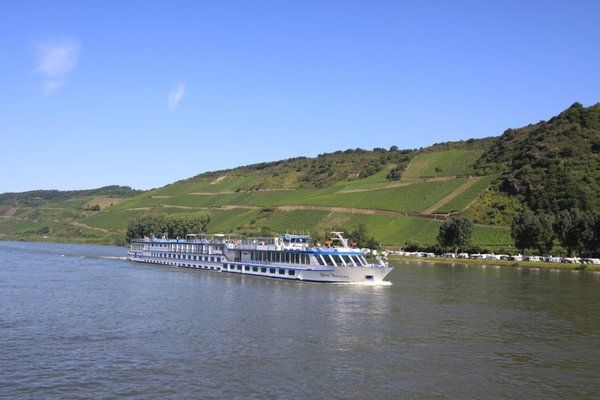 Sông Rhein còn là một trong những dòng sông lớn